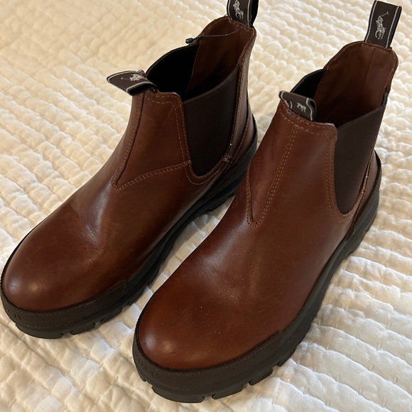 Ralph Lauren  Oslo Chelsea boots 8D NWT - Picture 1 of 8